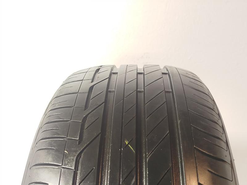 Bridgestone T001 tyre