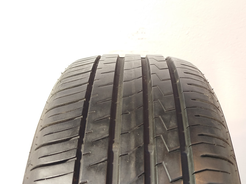 Falken ZE310 tyre