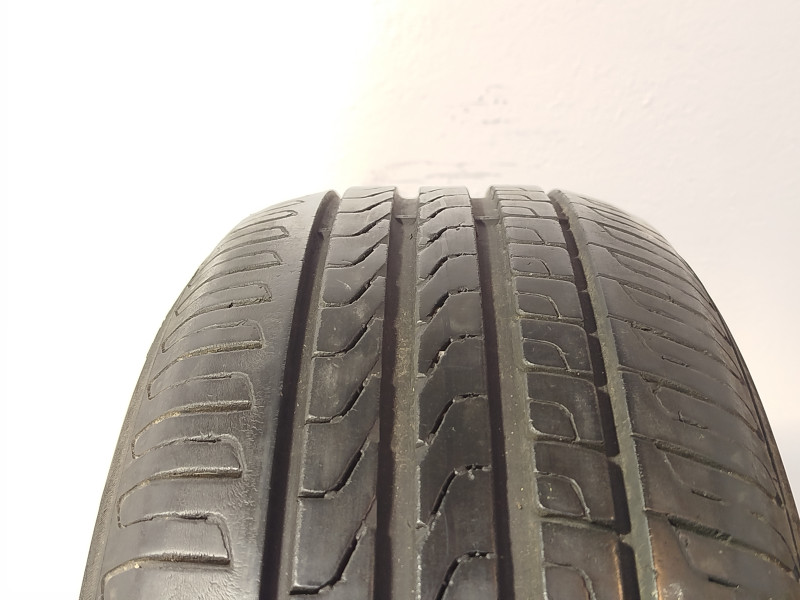 Pirelli Cintrurato P7 tyre