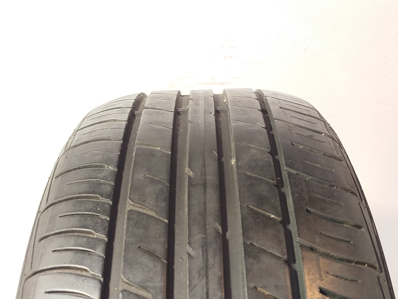 Falken ZE914A tyre