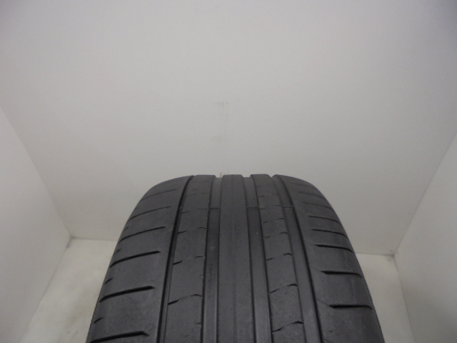 Pirelli Pzero PZ4 tyre