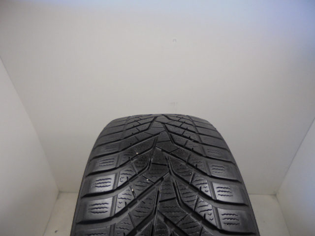 Yokohama V905 tyre