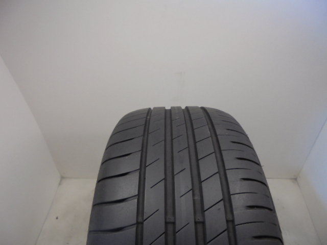Goodyear Efficientrgrip Performance tyre