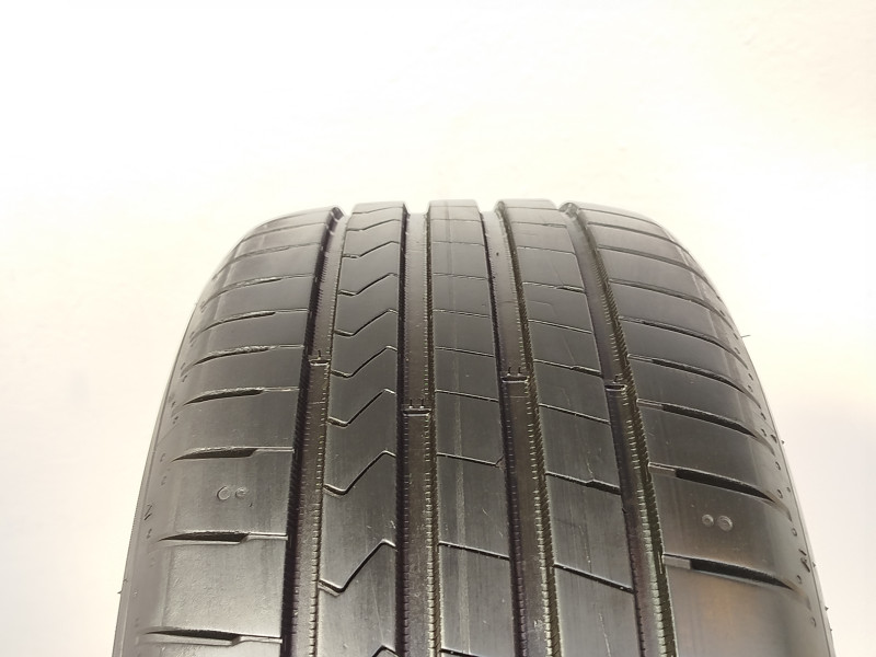 Hankook K135 Ventus Prime 4 tyre
