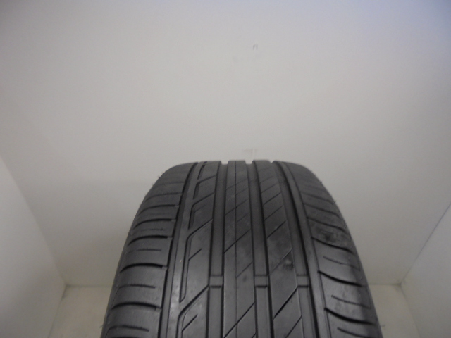 Bridgestone T001 tyre