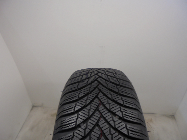Firestone Winterhawk 4 tyre