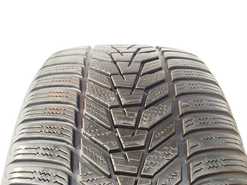 Hankook W330A I cept EVO3 tyre