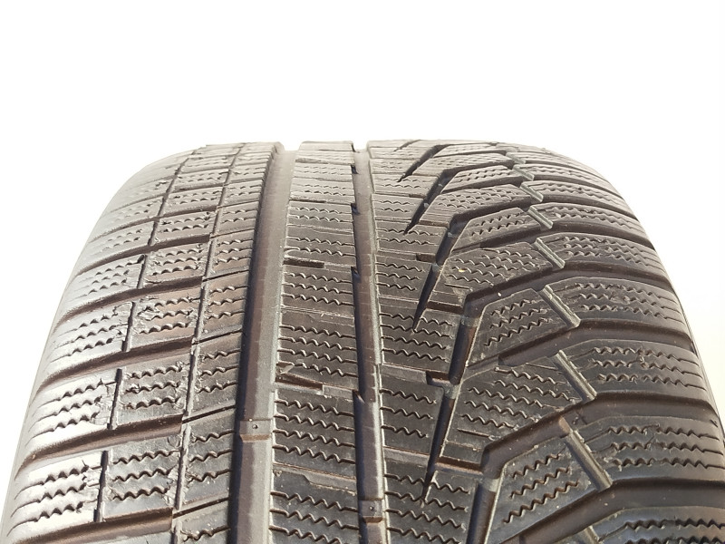 Hankook W320 Winter Icept Evo2 tyre