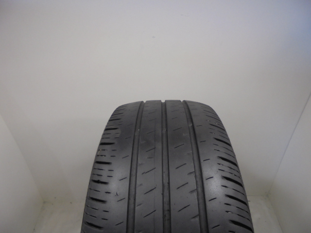 Hankook RA18 tyre