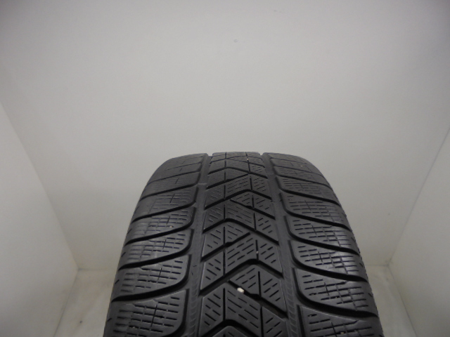 Pirelli Scorpion Winter tyre