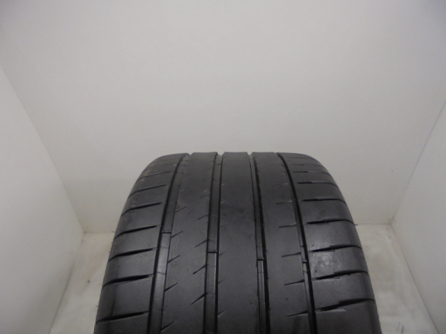 Michelin Pilot Sport 4S tyre