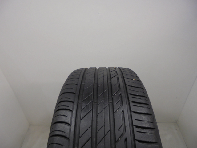 Bridgestone T001 tyre