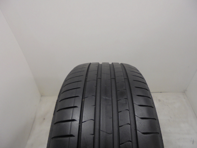 Pirelli Pzero PZ4 tyre