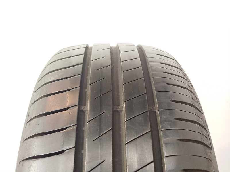 Goodyear Efficientgrip Performance tyre