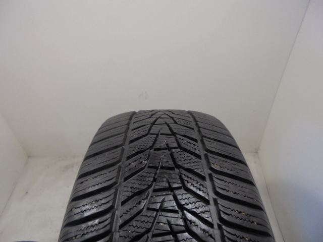 Hankook W330A Winter Icept Evo 3 tyre