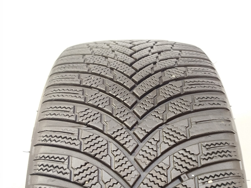 Firestone Winterhawk 4 tyre