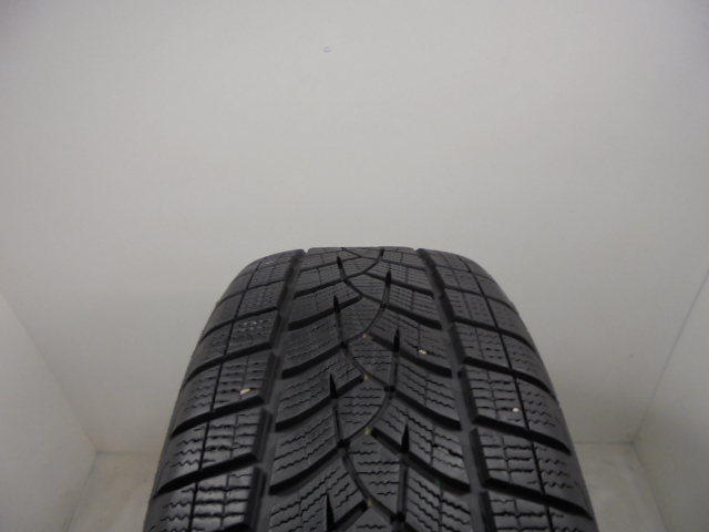Goodyear Ultragrip Performance G1 tyre