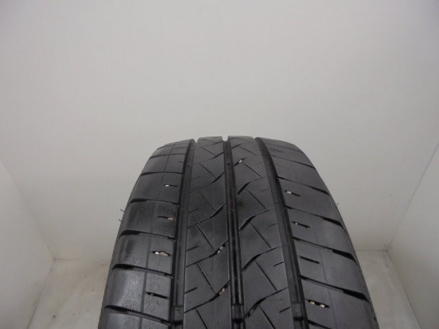 Bridgestone R660 Eco tyre