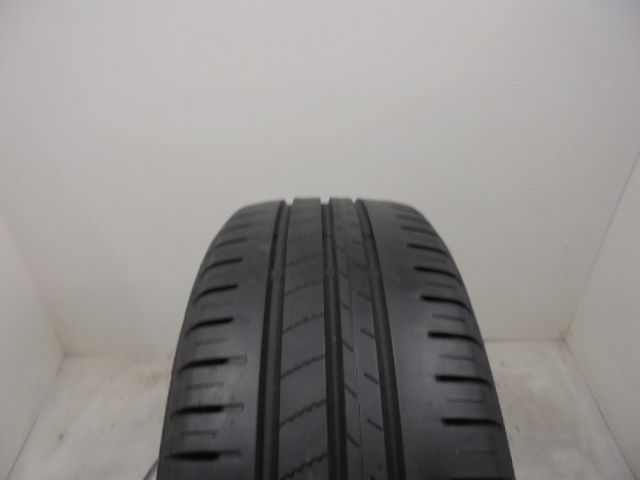 Goodyear Efficientgrip tyre