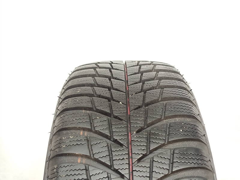 Bridgestone LM001 tyre