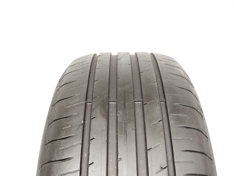 Goodyear Efficientgrip tyre