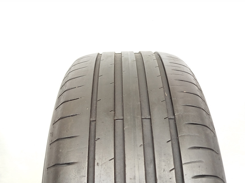 Goodyear Efficientgrip tyre