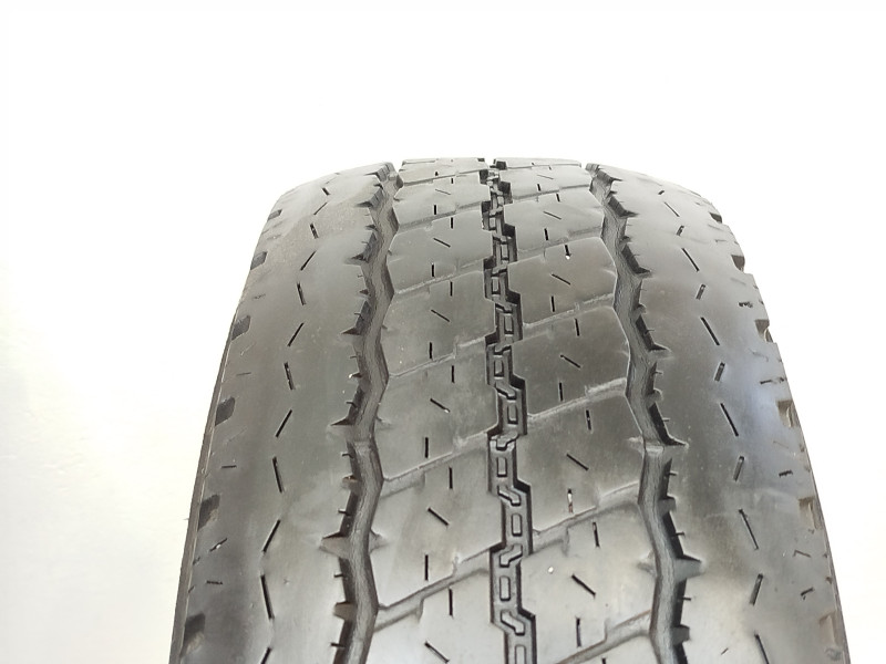 Bridgestone R630 tyre