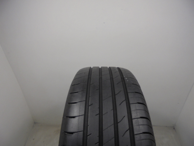 Goodyear Efficientgrip Performance 2 tyre