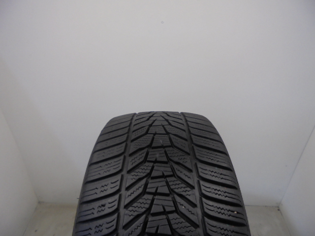 Hankook W330 tyre