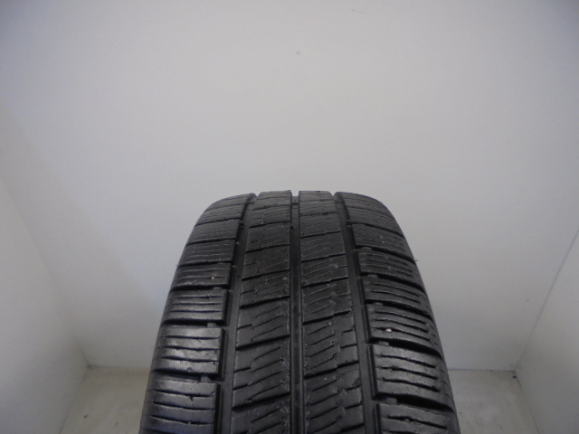 Hankook RA30 C tyre