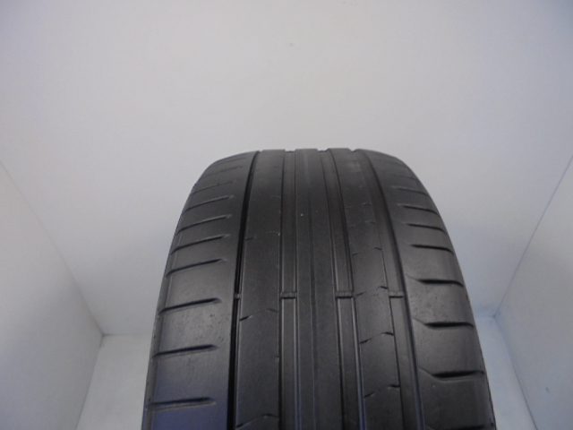 Pirelli Pzero tyre