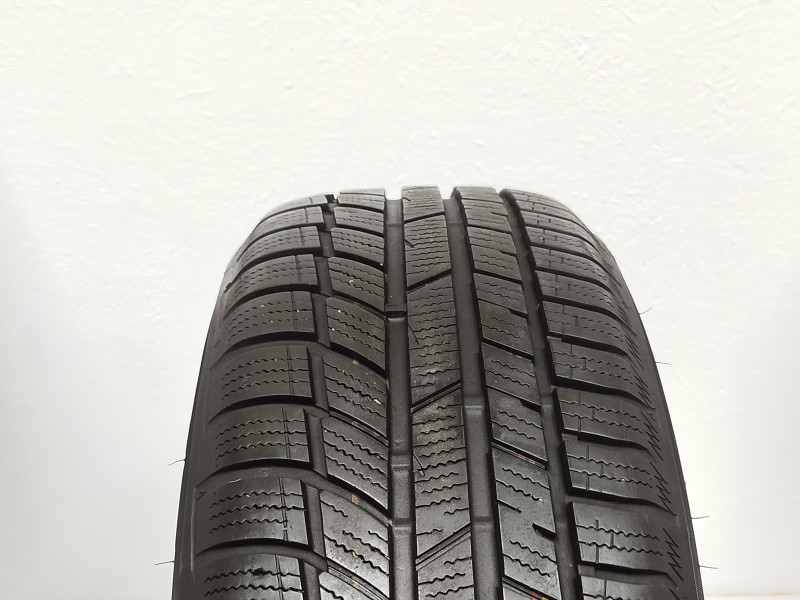 Toyo S954 Snowprox tyre