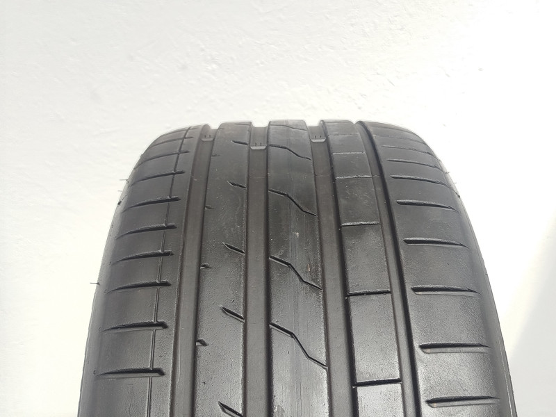 Hankook K127 Ventus S1 Evo 3 tyre