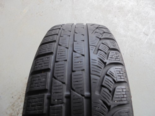 Pirelli Sottozero W210 Serie 2 tyre