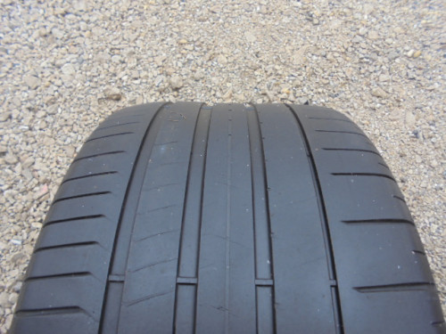 Pirelli Pzero tyre