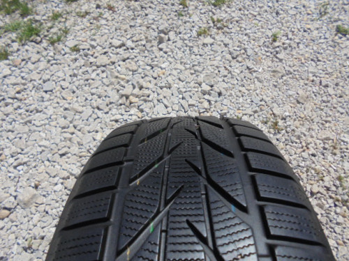 Toyo S953 tyre