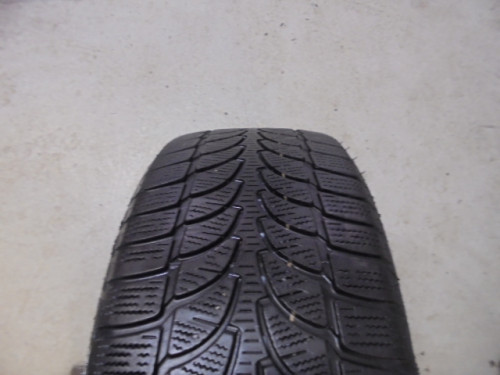 Bridgestone LM-80EVO tyre